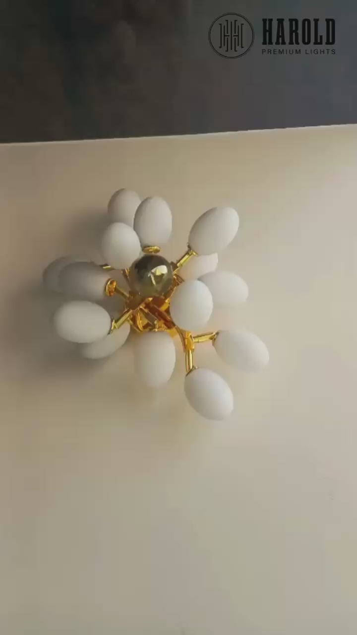 Uvae Albae Wall Light