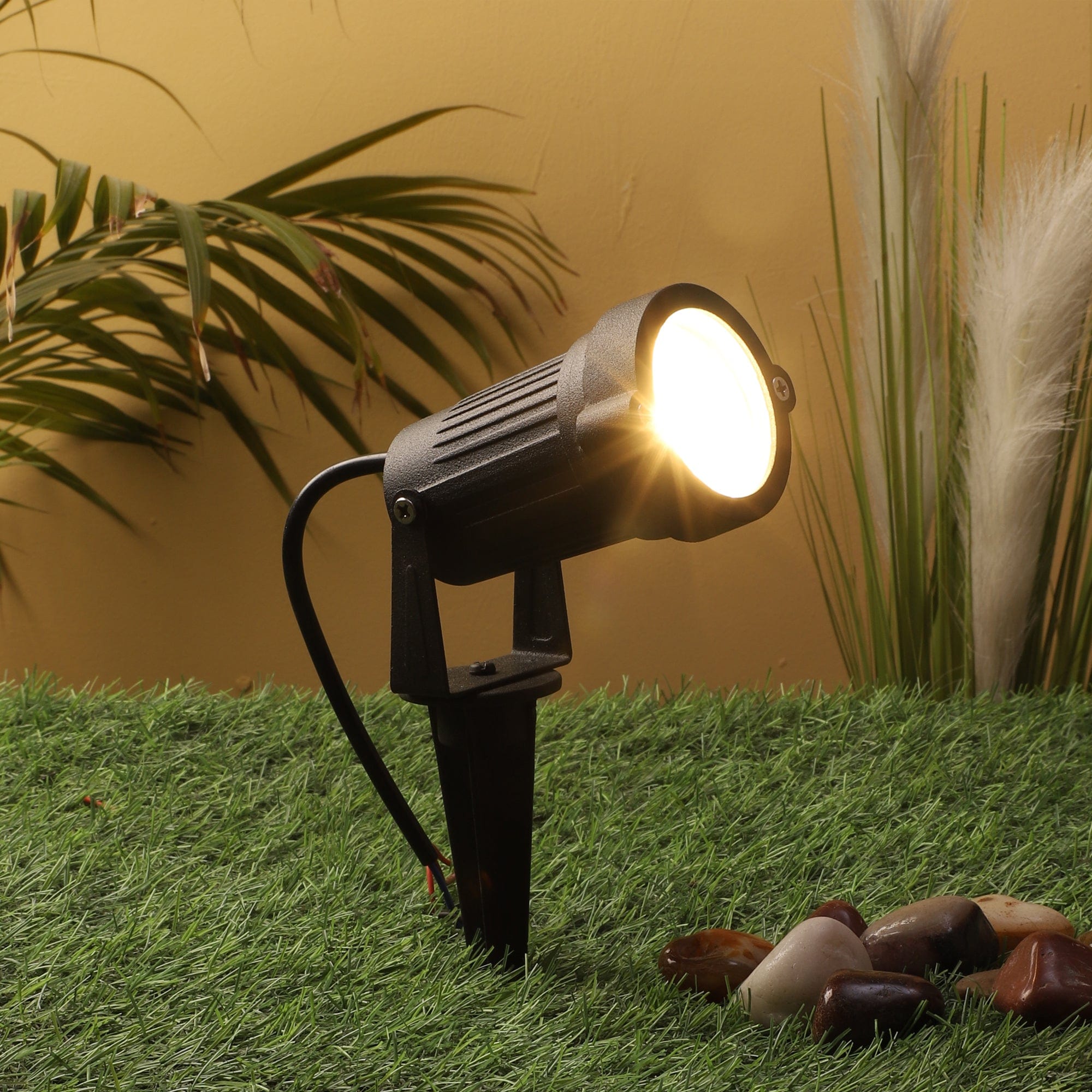 Outdoor Garden Spike Light – Harold Electricals